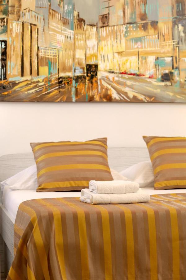 Modern 2-Bed Apt, Late Check In Available Split Extérieur photo